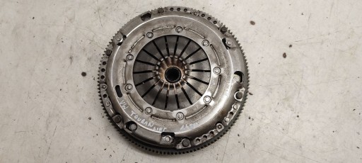 wheel flywheel disc pressure plate clutch VW Touran and LIFT 1,4 TSI