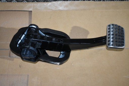 IDEALNY PEDAL Bremse MERCEDES W214 W206 1