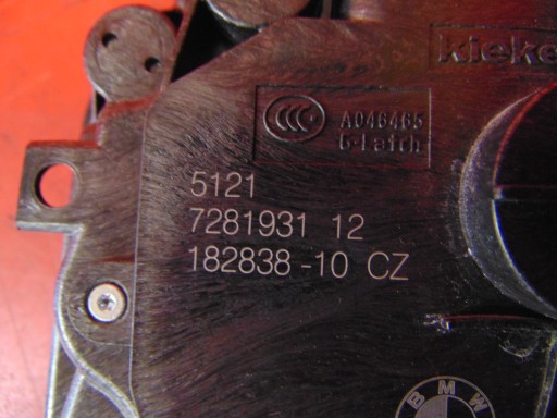 BMW 2 F46 középső zár ajtó bal eleje 7281931 EUR 4-PIN