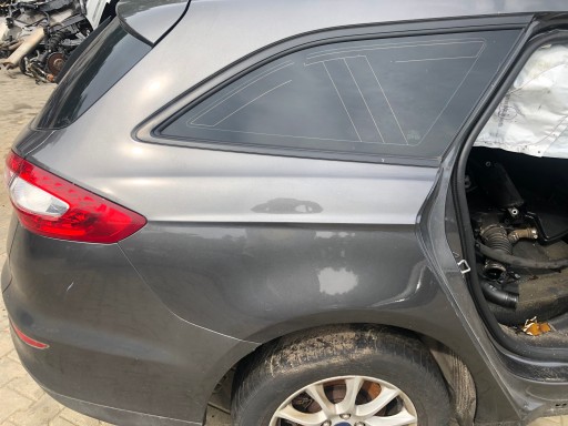 FORD MONDEO COMBI MK5 2014 ПРАВАЯ ЧЕТВЕРТЬ