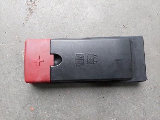 GX73-14A076-AA GX73-14A076-BA - Крышка предохранителя JAGUAR XE X760 2.0 D