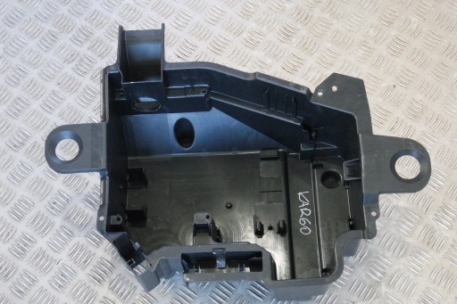 КРИПЛЕННЯ КРИШКИ MERCEDES W167 A1675402458