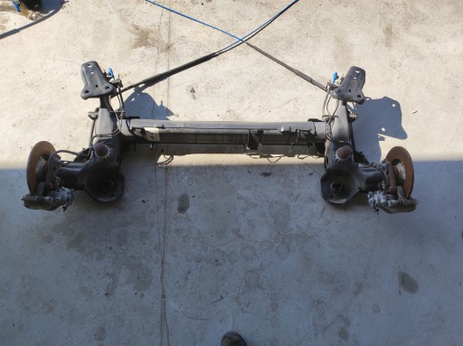 Ось задней подвески crossland x с балкой