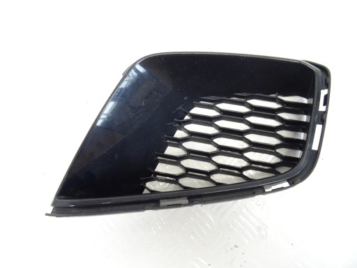 grid of a bumper left front BMW 1 F40 51118075623