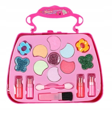 КОСМЕТИЧКА ТА КОСМЕТИЧКА ДЛЯ ДІВЧАТОК