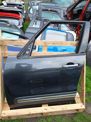 Входная дверь передняя часть fiat 500l fv завершена