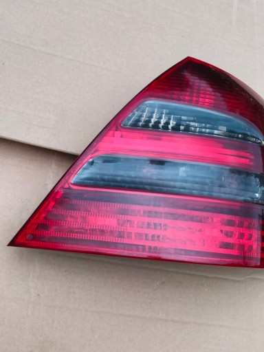light right rear part rear MERCEDES W211 sedan A2118200464 2118200464