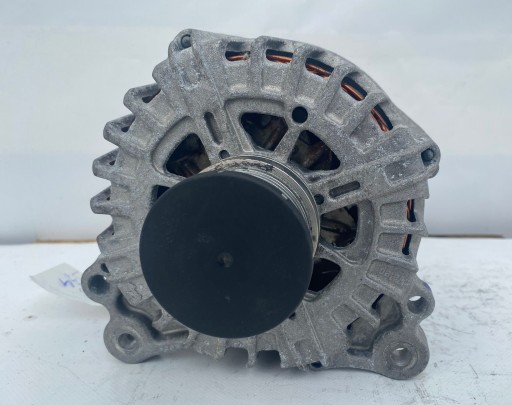 439888 - Генератор valeo audi a5 b8/a4 b8/q5/a6 c7 - 04l903017a (180a)