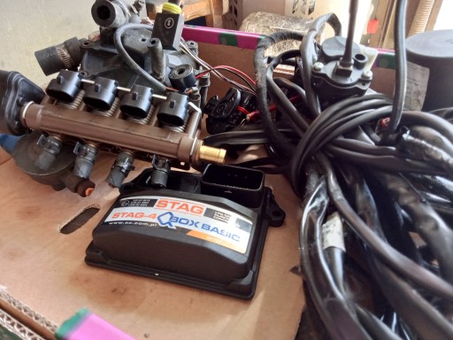 Последовательная установка STAG–4 QBox Basic