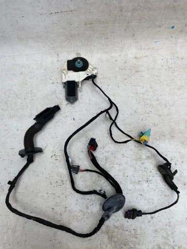 8T0959802B - Audi a5 8t sportback 09 - джгут двигуна підйому правого переднього скла