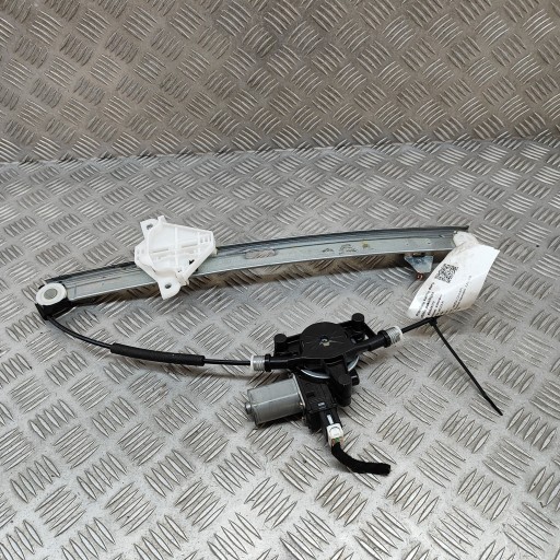 KB7W59590 - Mazda cx-5 ii 2021 передня ліва сторона склопідіймач дверцят з електроприводом