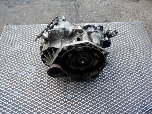 VOLKSWAGEN GOLF VII dsg 1.6 TDI Getriebe 0CG301103A