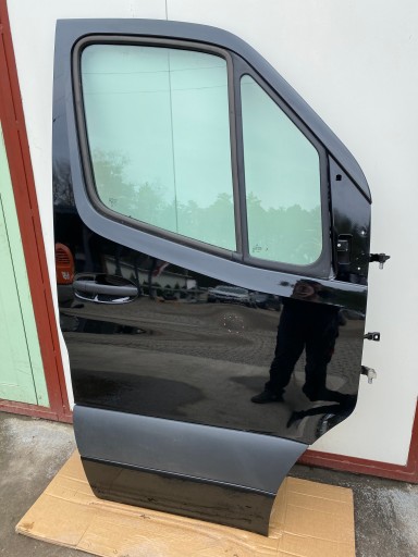 MERCEDES SPRINTER W907 door right front black, EUROPA