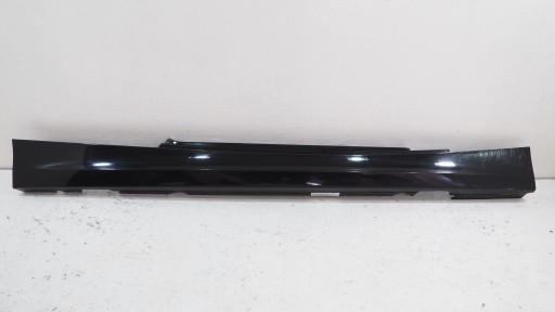 BMW 1 E81 E82 E88 lišta prahová pravá 7183234