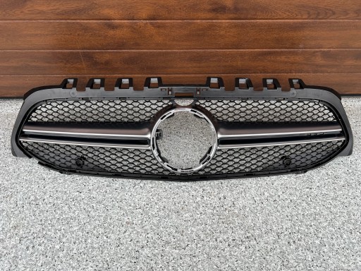 888 54 - MERCEDES A CLASS W 177 Решетка радиатора AMG NEW ORG