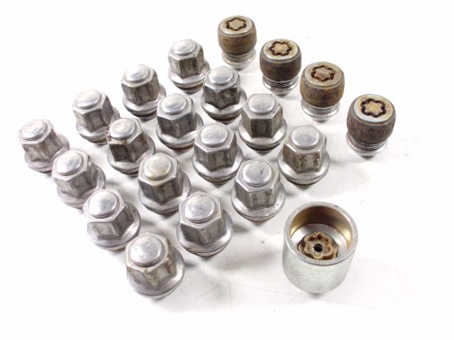 CHRYSLER 300C ПЛАВАЮЧІ ГАЙКИ ОБОДА-ВЕСЬ КОМПЛЕКТ