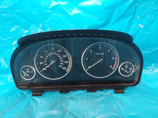 dials clock BMW 5 F10 2.0 D 2012 R 25811511 UK