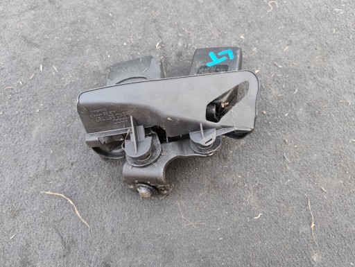ZAPINKA PASOW AUDI A4 B8 8K0857739AE