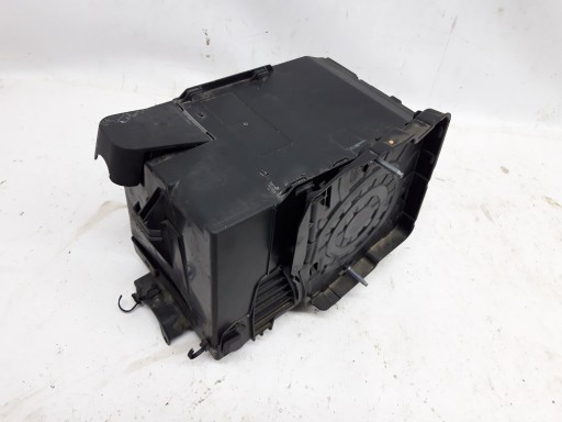 9801801880 - CITROEN C3 III 2016-корпус аккумулятора