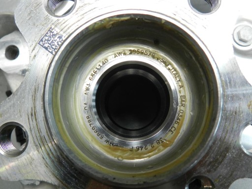 BMW 3 G20 otoč čepu pravý záď 6879534