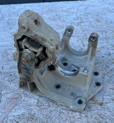 engine mount LAND ROVER DISCOVERY SPORT L550 14- 2.2 SD4 6G92-6P082-LB