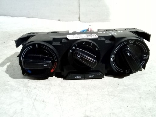 Skoda Fabia III 3 control panel air conditioning devices 6V0820045D
