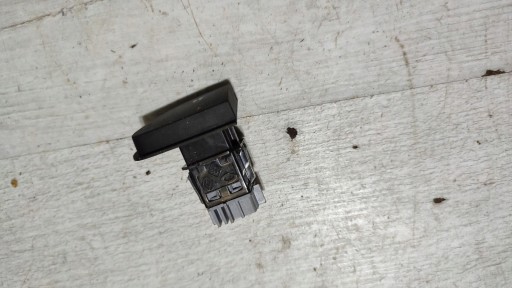 switch central of a lock Dacia Duster and Lift 14r