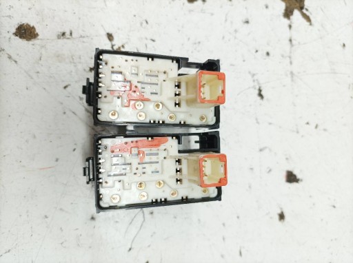 window control switch rear part left right KOMPLET E16 E18 192801 Toyota Corolla XI