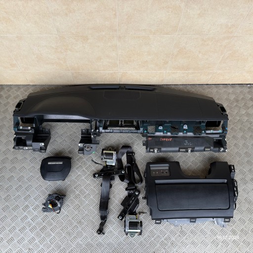 dashboard complete airbag console tension belts cockpit LAND ROVER EVOQUE and LIFT
