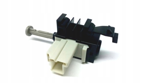 30677340 - Volvo c30 c70 s40 v50 датчик сцепления oe