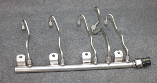 BMW F01 F07 F10 5.0i N63 Rampe injection ZYL 1-4 7547599