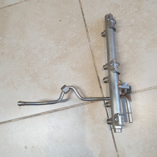 injection ramp BMW 3 E90 E91 E92 E93 2.0 B N43