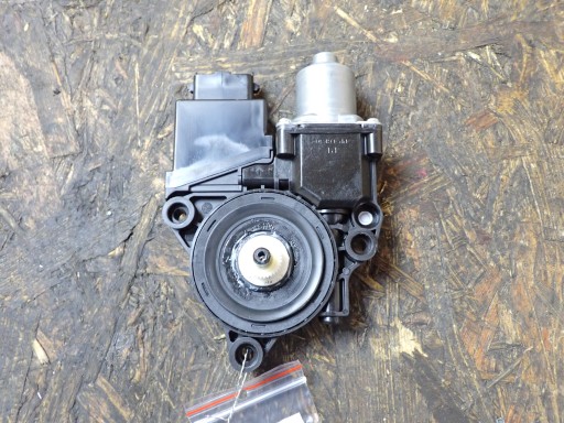 Электродвигатель стеклоподъемника левый передний hyundai elantra vii седан 1.6 24r 82450-aa500 9859