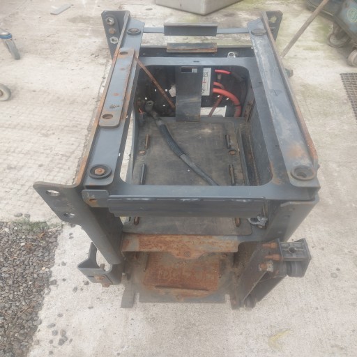 5148752369 - Аккумуляторный ящик Рено Магнум Дкси.