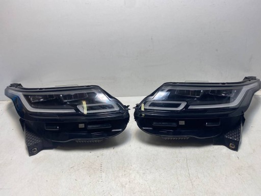 M8A213W030 - Права фара range rover velar l560 high rhd uk matrix led