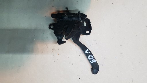 TOYOTA VERSO 09-17 замок капота