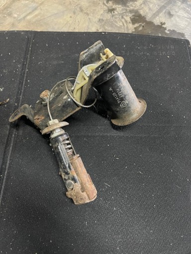 ПІДІЙМНИК ЗАПАСНКИ RENAULT KOLEOS SCENIC