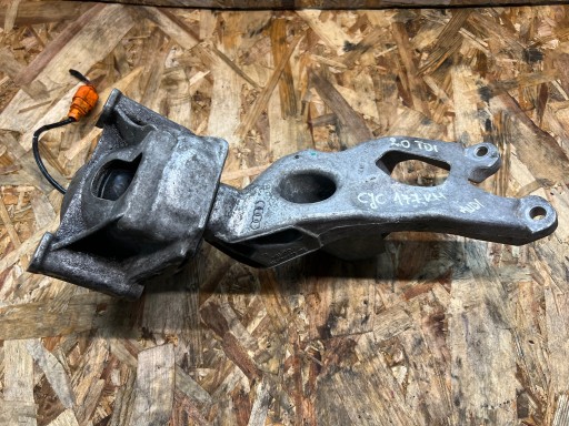 AUDI Q5 3.0TDI engine mount console holder 8K0199307BE