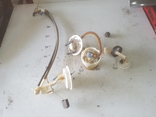 4B0 906 - AUDI A6 C5 LIFT 4.2 V8 бас топливный насос