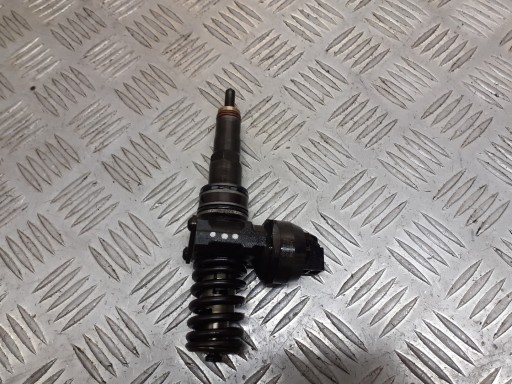 НАСОС-ФОРСУНКА VW GOLF IV 1.9 TDI 038130073AJ