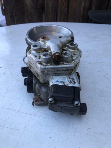 РОЗПОДІЛЬНИК ПАЛИВА AUDI 2.3 NG 054133353A