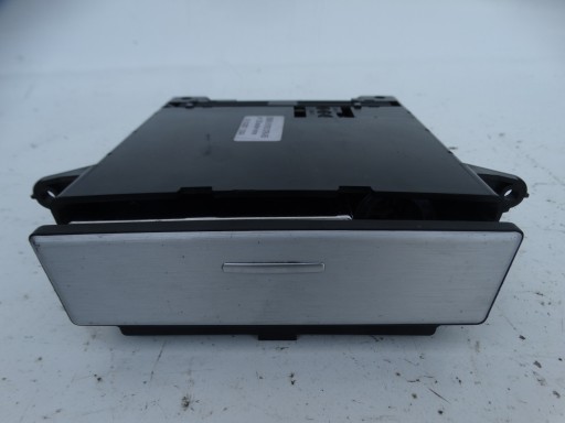 6976376 - Пепельница вещевой ящик ПД BMW E60 E61