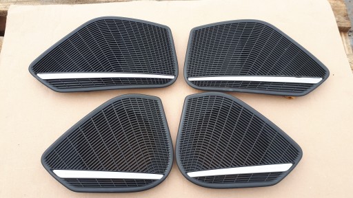 8W0035144 8W0035143 - A4 b9 LIFT дверні решітки BANG OLUFSEN LED 4X