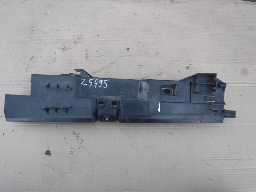 Рамка радіатора ліва BMW X5 E70 7799761