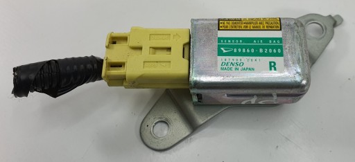 Датчик удара daihatsu cuore 89860-b2060