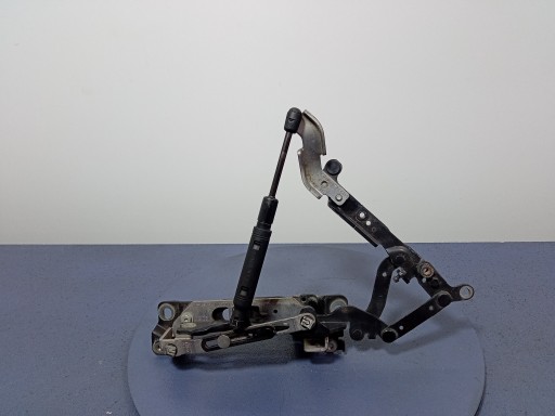 BMW 5 F10 F11 петля капота передняя левая 7186987