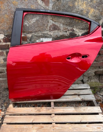 Mazda 3 bm 13-19 задняя левая дверь bjs773010