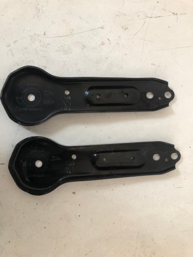 K8D2-5A364AB - Range ROVER EVOQUE II L551 ухо подвески саней