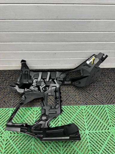 bumper bracket of the front BMW X5 G05 8085628