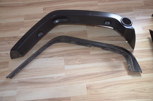 10045-02 - ПЕРЕДНИЙ РОЗДІВНИК BUSHWACKER WRANGLER JK 2D 4D